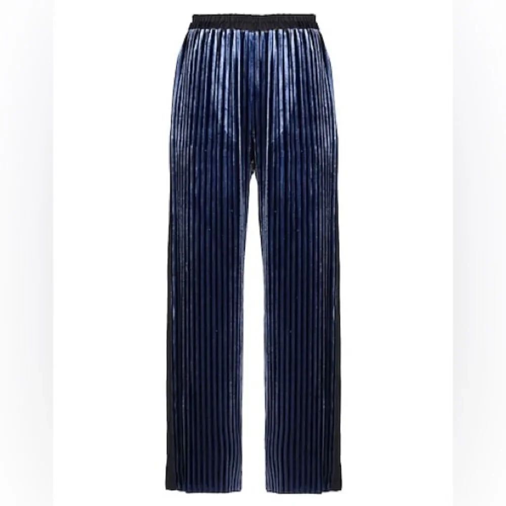 Lilla P Women's Pleated Velour Wide Leg Pull On Pants in Blue Rain Size XS